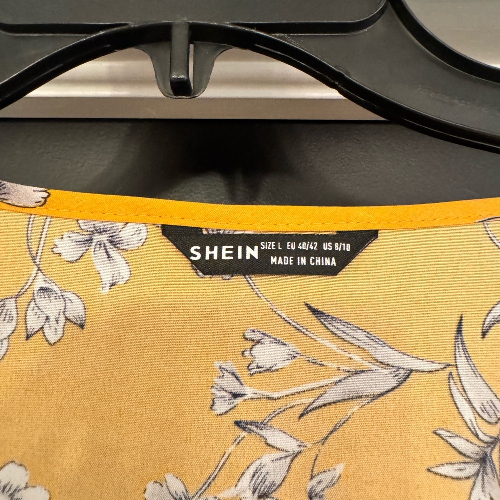 SHEIN Floral Surplice Front Flutter
Sleeve Maxi Dress - Picture 2 of 4